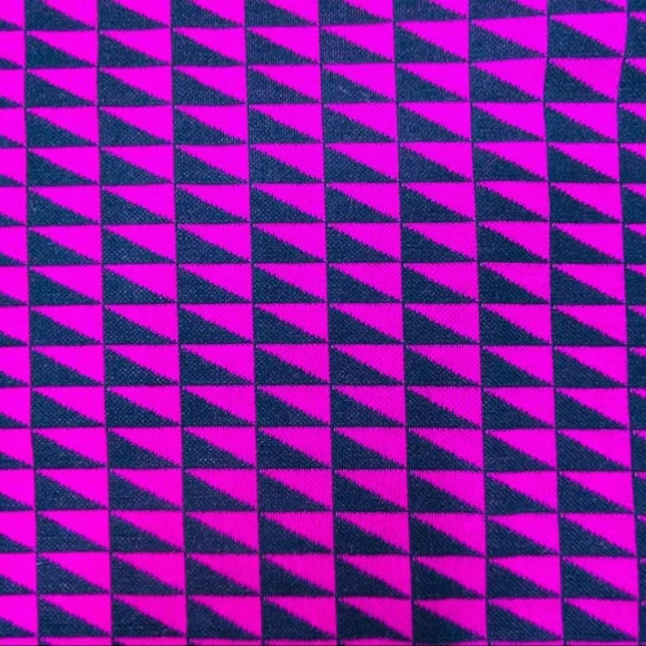 Tyler Boë Pink and Black Geo Print Knit Shift Dress Size Medium - Picture 3 of 12